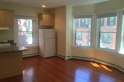 17 Exeter Street #2