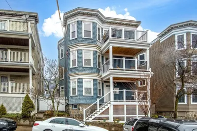 55 Downer Ave #2