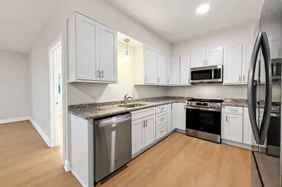10 Franklin Ave #300 1