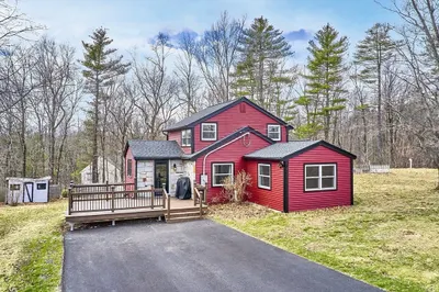26 Tuttle Rd