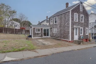 4 Elm St