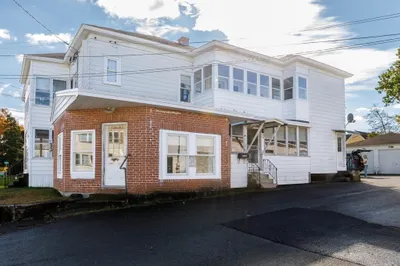 235 Mechanic Street #2R 1