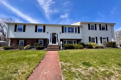 55 Solar Ave 1