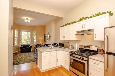 231 W 5th St ##2