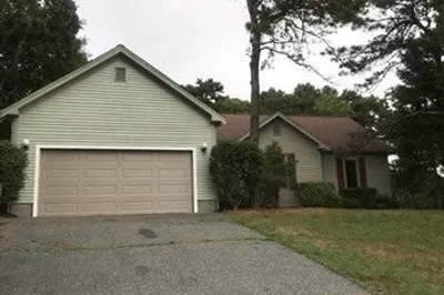 13 Tradewind Drive
