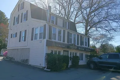 247 Main St 1