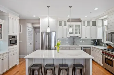 505 E Broadway #2