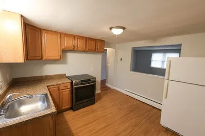 18 Essex Street #3 1