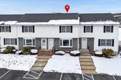 35 Christopher Dr #35 1