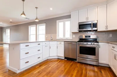 34 Grayson St #2