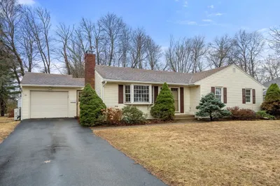 48 Crestview Dr 1
