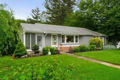 80 Ennis Rd