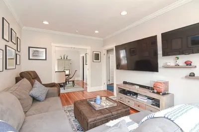 22 Buttonwood St #1