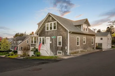 14 Gladys St