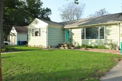 21 Pembroke Ave 1