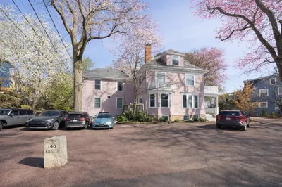 140 Kilsyth Rd #9 1