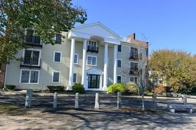 16 Carver St #201 1