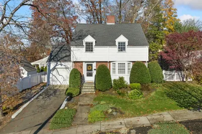 31 Sunset Rd