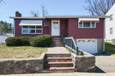 61 Princeton Rd