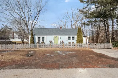 121 West Bacon St