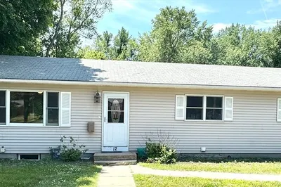 12 Hadley St