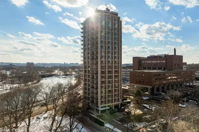 1010 Memorial Drive #6F 1