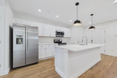 1 Pleasant Street #206 1