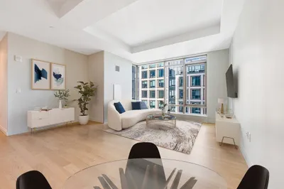 135 Seaport Blvd #1801