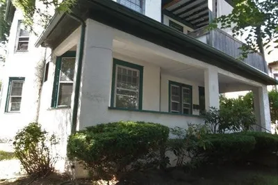 50 Riverview St