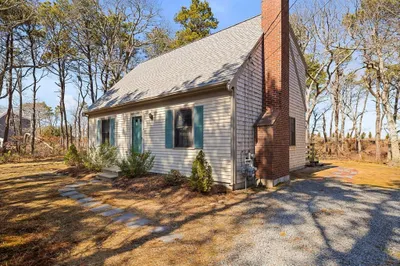 114 Searsville Rd