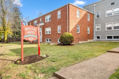 180 S Main St #17