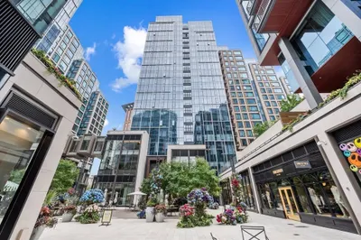 135 Seaport Blvd #UNIT 818 1
