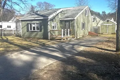 5 Laurel Road 1