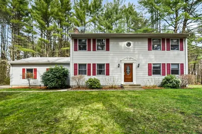 390 Old Greenwich Plains Road 1