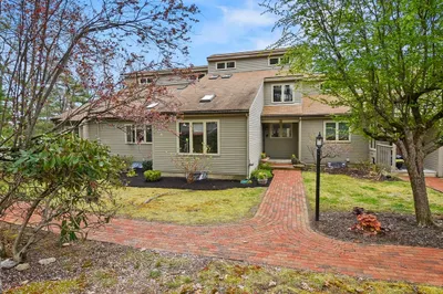 87 Parkhurst Drive #87 1