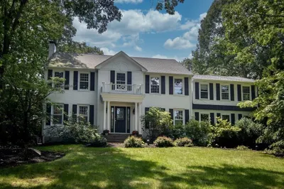2 Woodstock Drive 1