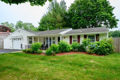 79 Brookville Ave 1