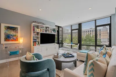 40 Traveler St #210