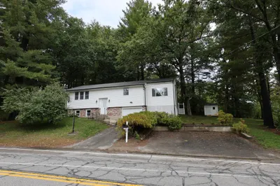 19 New Searles Rd 1