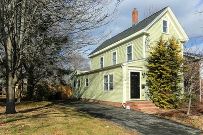 30 Ashland St 1