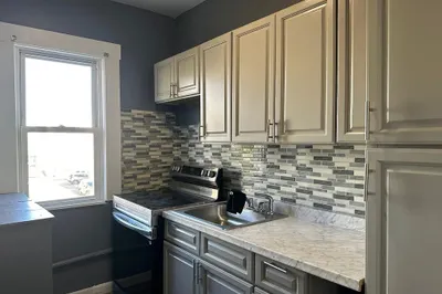 175 Phillips Ave #2 1