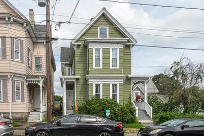 118 Agawam St 1