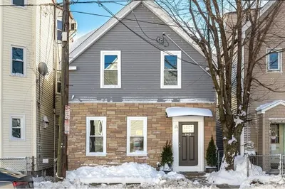 943 Broadway #1 1
