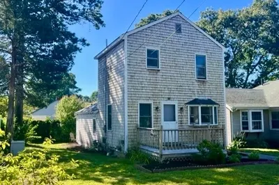 32 Elmwood St #2