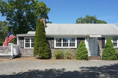 37 Elliot Dr