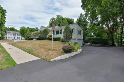 4 Edgemont Ave 1