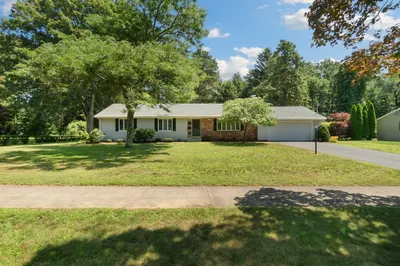 83 Redfern Dr 1